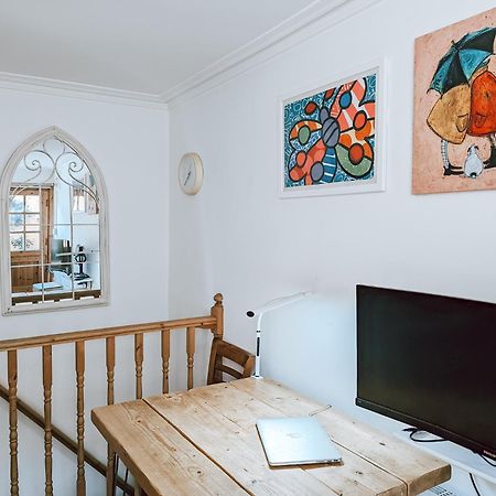 The Clapham Apartment With Private Patio Лондон Екстер'єр фото